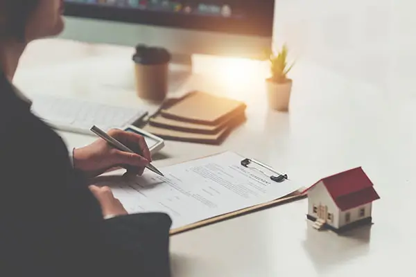 法律的制裁念什么字